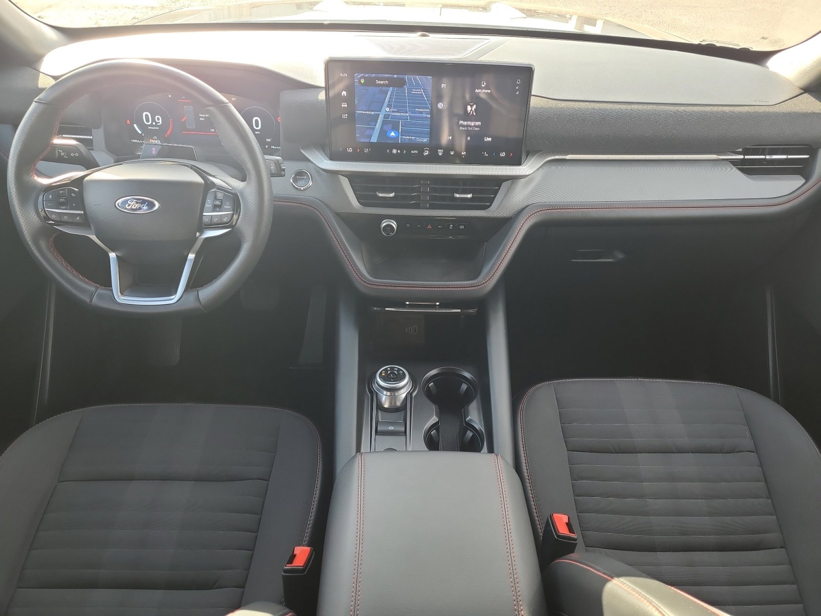 Used 2025 Ford Explorer ST-Line w/ ST-Line Street Pack image 15