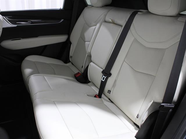 Certified 2026 Cadillac XT5 Sportv w/ LPO, Onyx Lite Package image 21