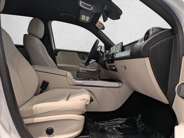 Certified 2025 Mercedes-Benz GLB 250 4MATIC image 22