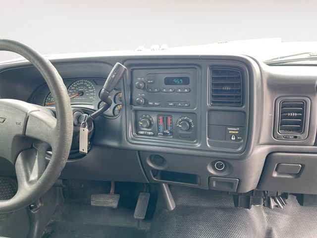 Used 2003 Chevrolet Silverado 1500 2WD Regular Cab w/ Exterior Appearance Package image 11