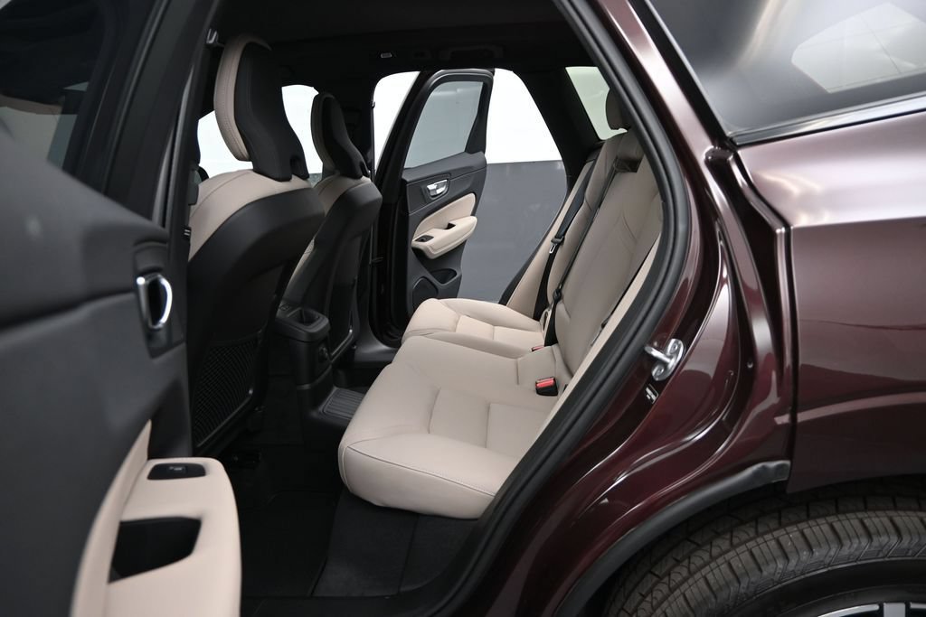 New 2026 Volvo XC60 T8 Plus w/ Climate Package AWD/4WD image 12