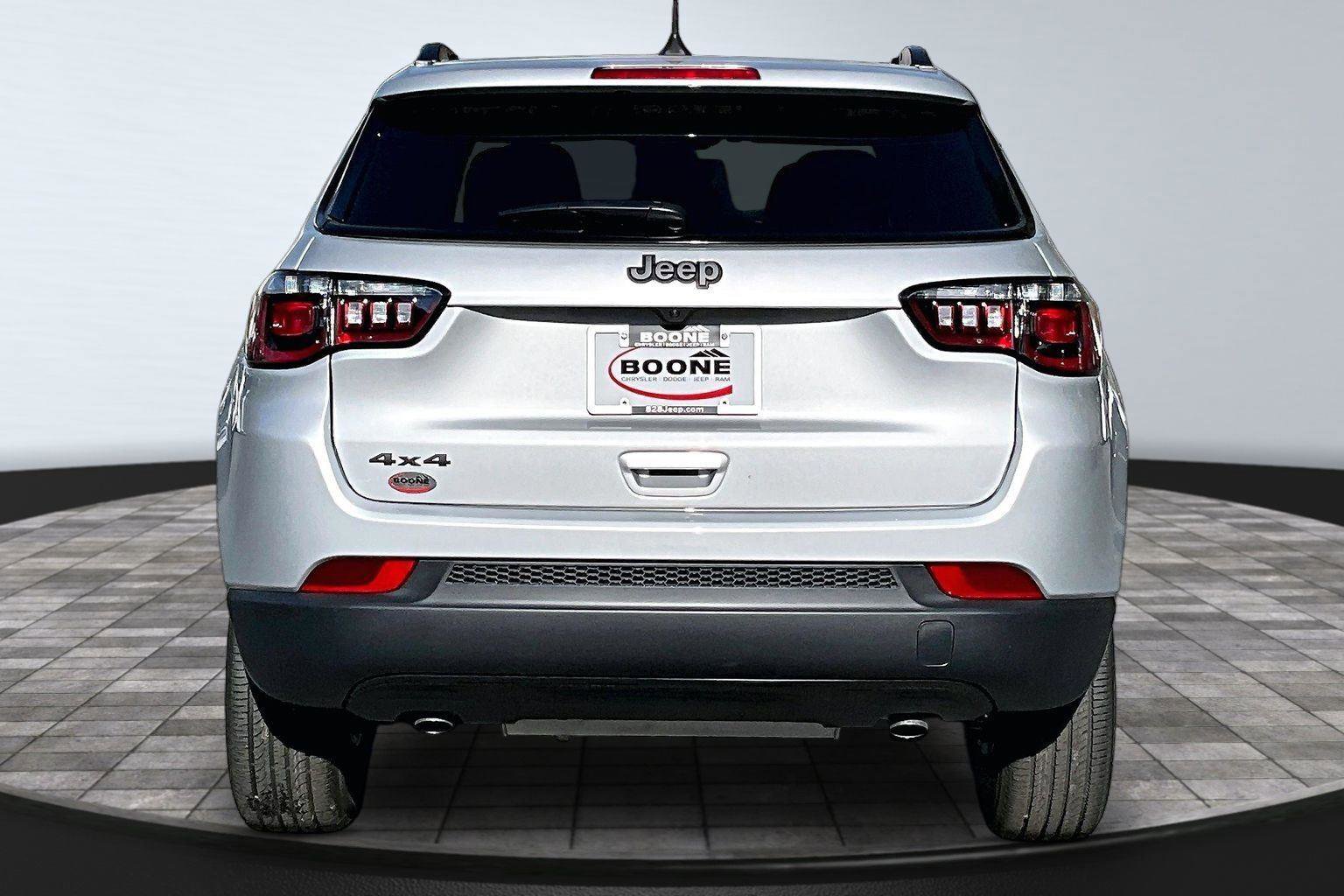 New 2026 Jeep Compass Latitude image 5