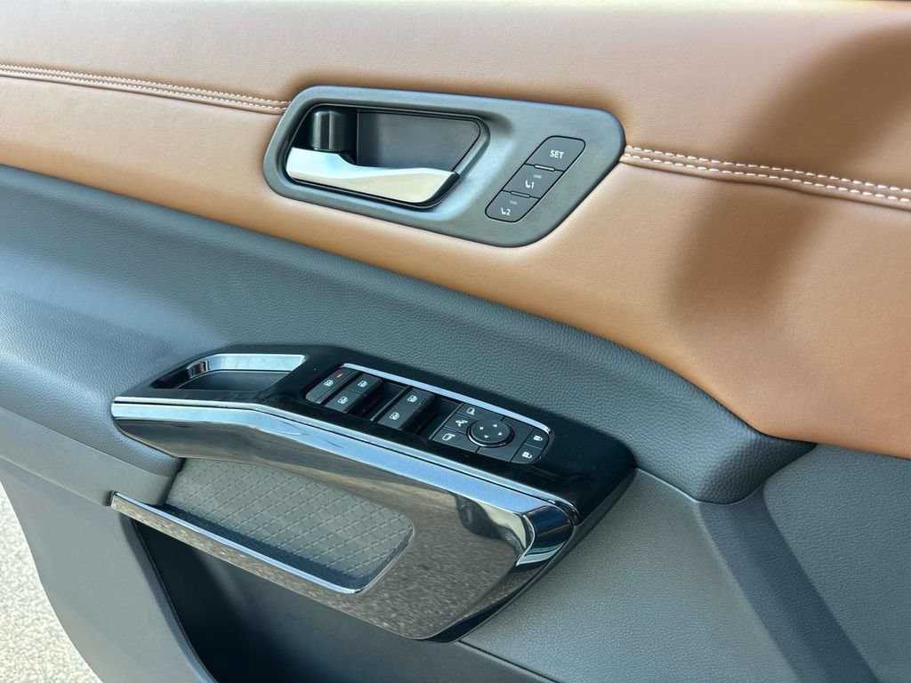 New 2026 Nissan Pathfinder Platinum AWD/4WD image 20