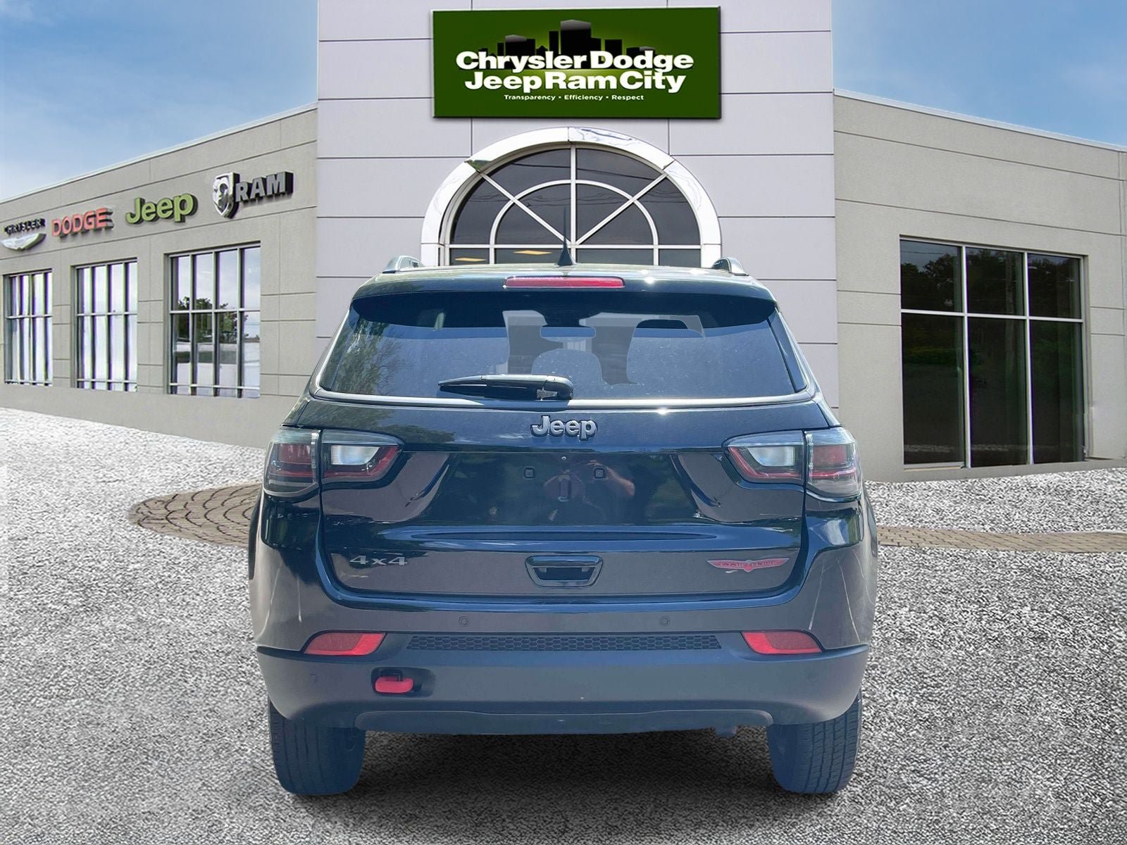 Used 2022 Jeep Compass Trailhawk w/ Trailhawk Elite Group AWD/4WD image 7