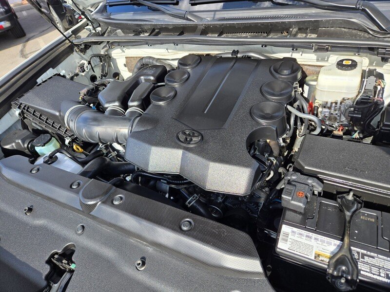 Used 2023 Toyota 4Runner SR5 Premium w/ Moonroof Package AWD/4WD image 18
