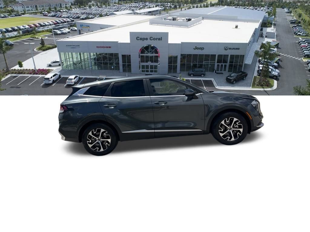 Used 2023 Kia Sportage EX image 16