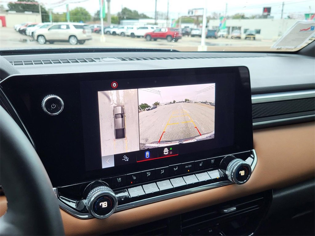 Used 2024 GMC Canyon AT4 w/ AT4 Premium Package image 26