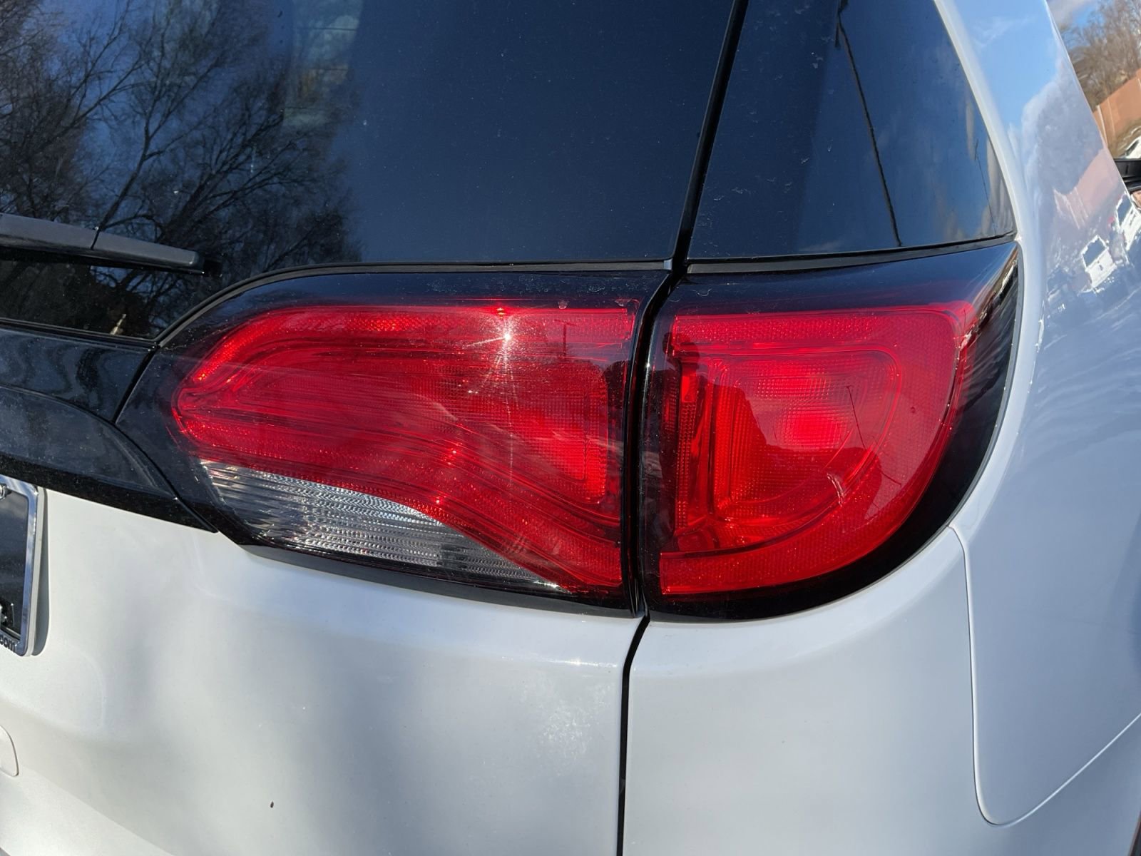 Used 2023 Chrysler Voyager LX image 30