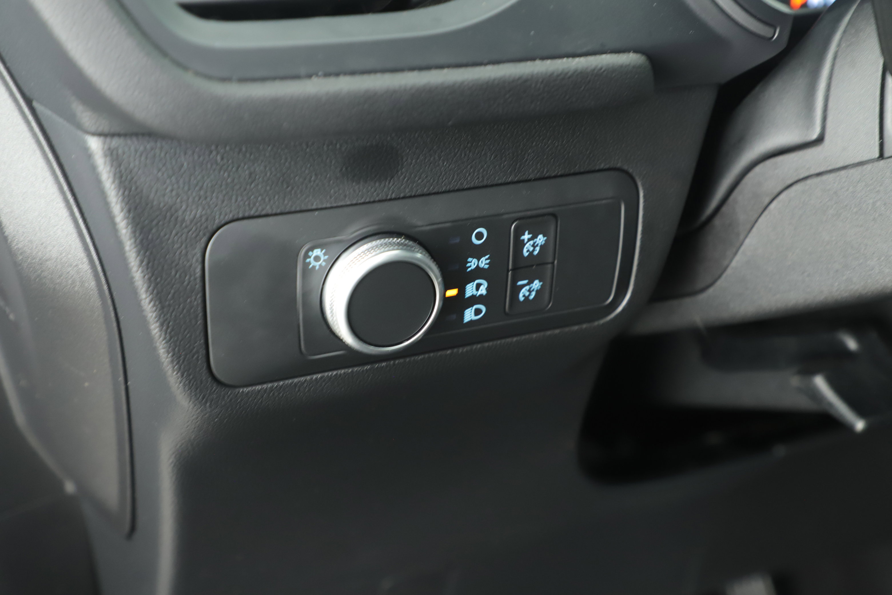 Used 2022 Ford Escape S FWD image 6