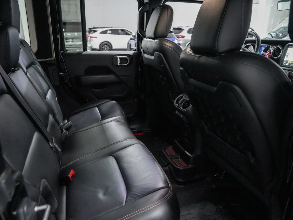 Used 2022 Jeep Wrangler Unlimited Rubicon w/ Xtreme Recon 35" Tire Package AWD/4WD image 30