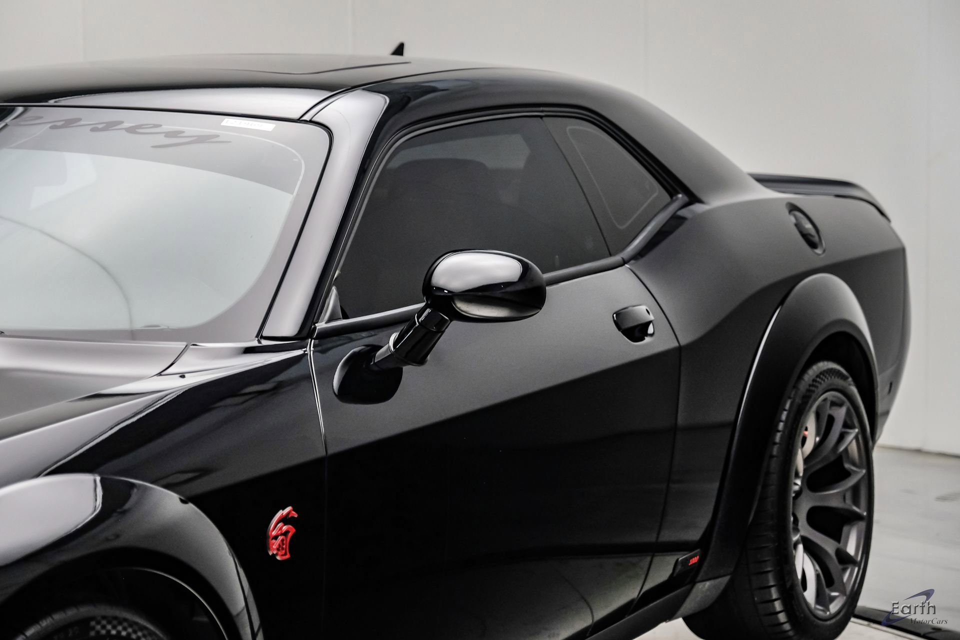 Used 2022 Dodge Challenger SRT Hellcat RWD image 34