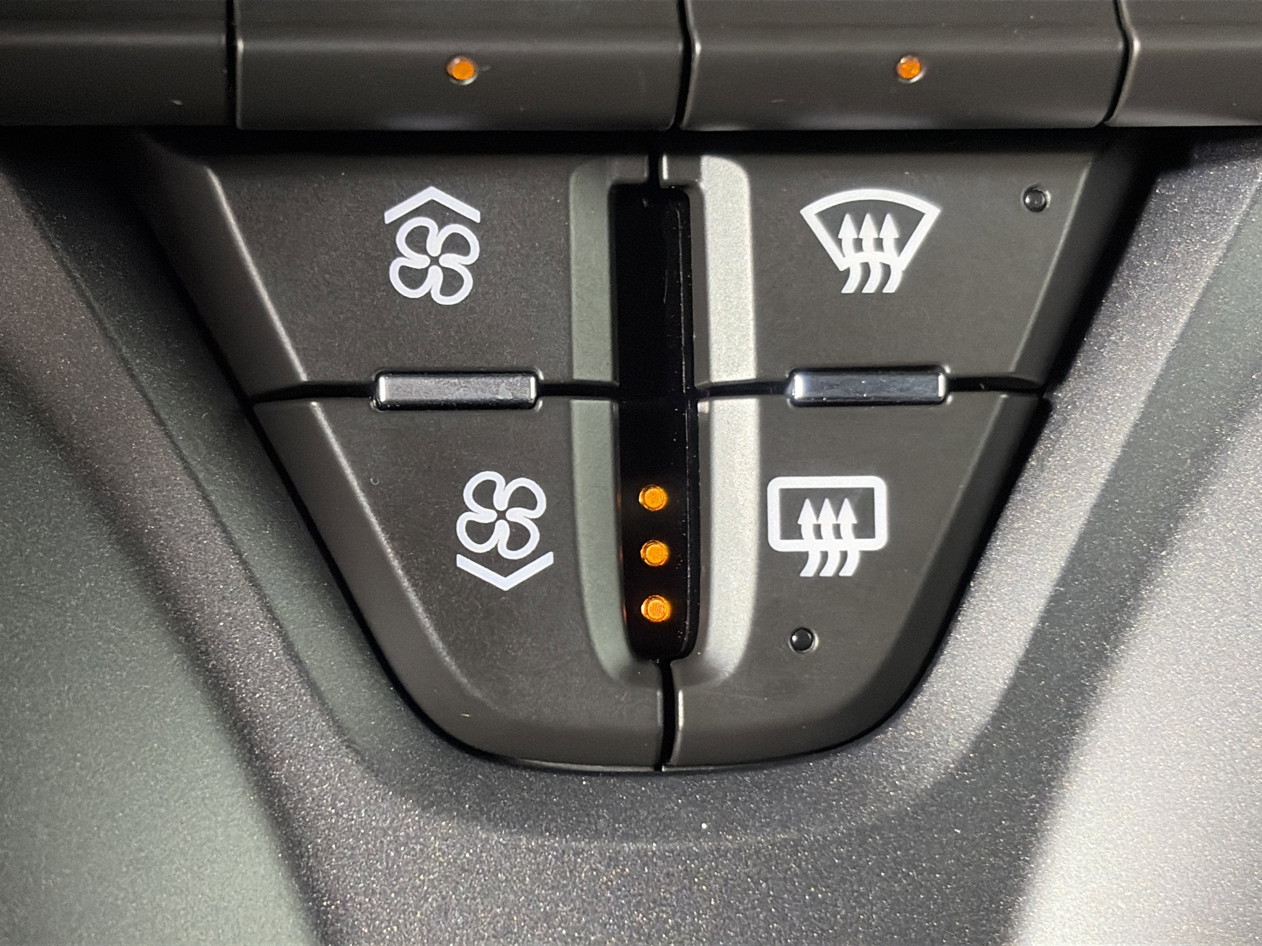 Certified 2024 Chevrolet Blazer RS w/ Driver Confidence II Package image 27