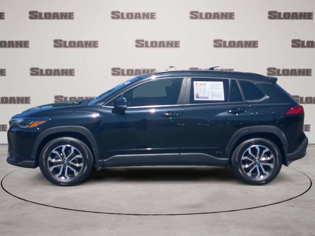 Used 2024 Toyota Corolla Cross AWD Hybrid w/ Moonroof Package image 2