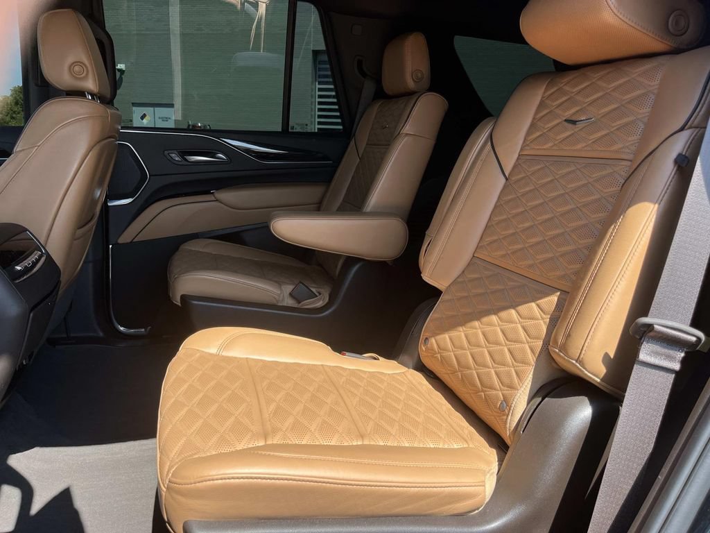 Used 2023 Cadillac Escalade Sport w/ Touring Package AWD/4WD image 19