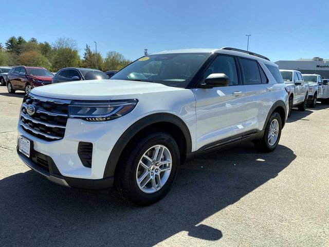 Used 2026 Ford Explorer Active AWD/4WD image 9