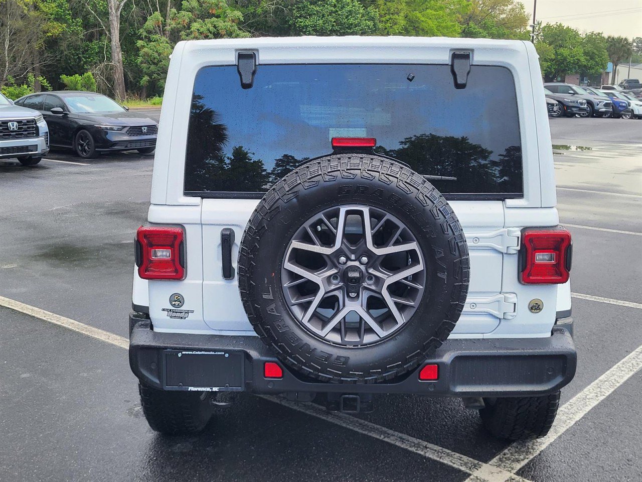 Used 2024 Jeep Wrangler Sahara w/ Technology Group image 3