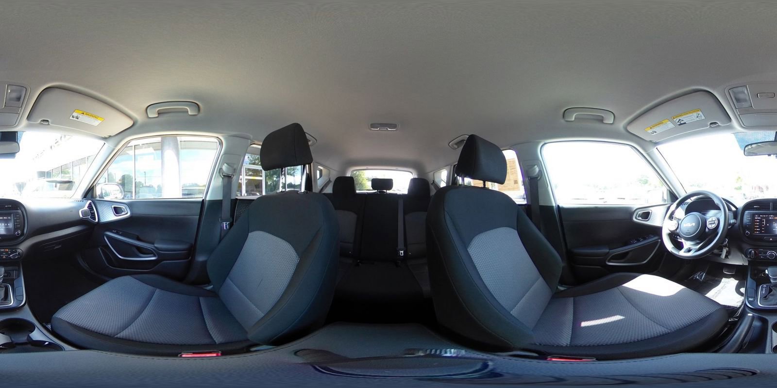 Used 2025 Kia Soul LX w/ LX Technology Package FWD image 42