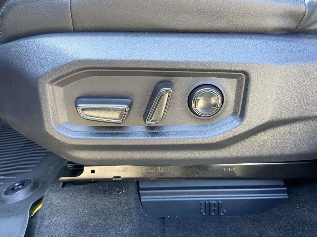 Used 2023 Toyota Tundra Limited AWD/4WD image 16