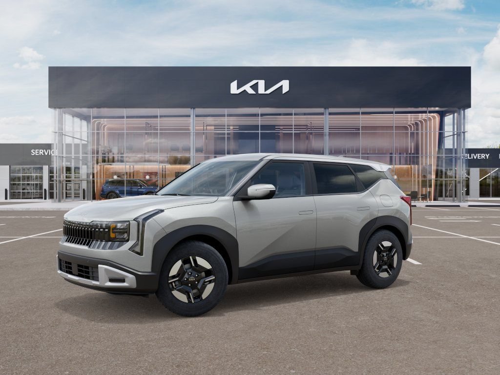 New 2027 Kia Seltos LX FWD image 3