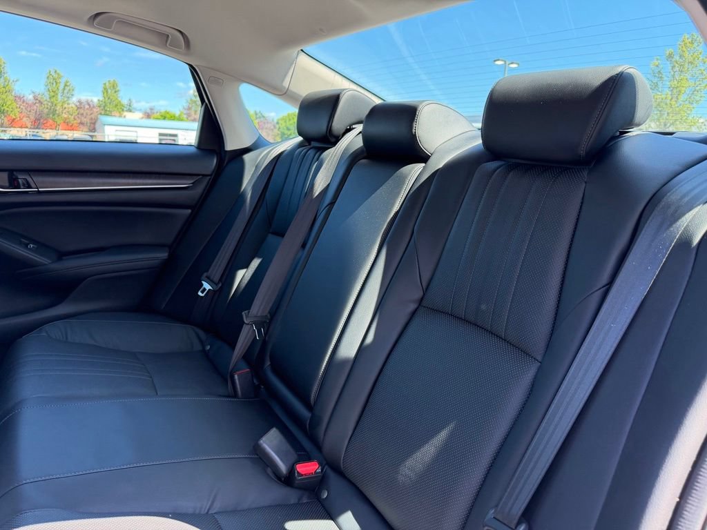 Used 2018 Honda Accord Touring image 33