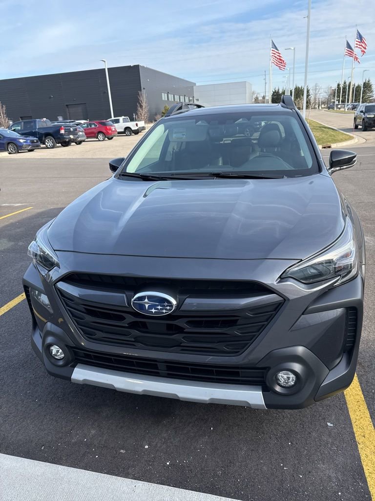 Used 2023 Subaru Outback Limited image 2