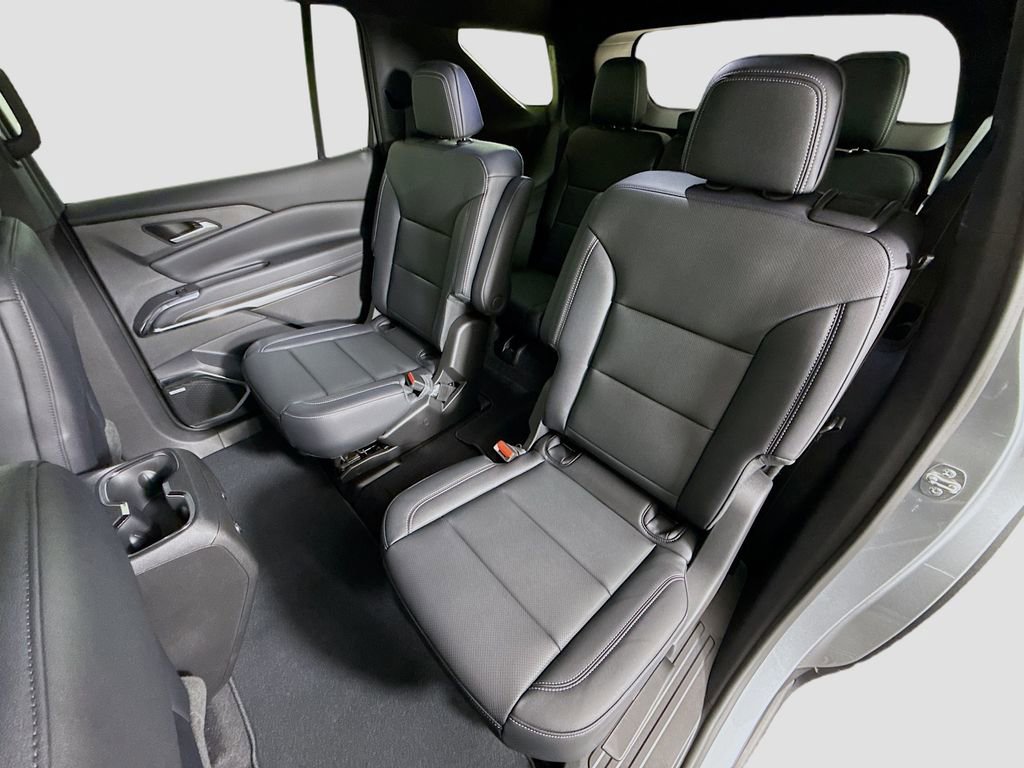 New 2026 Chevrolet Traverse LT w/ Enhanced Driving Package image 24