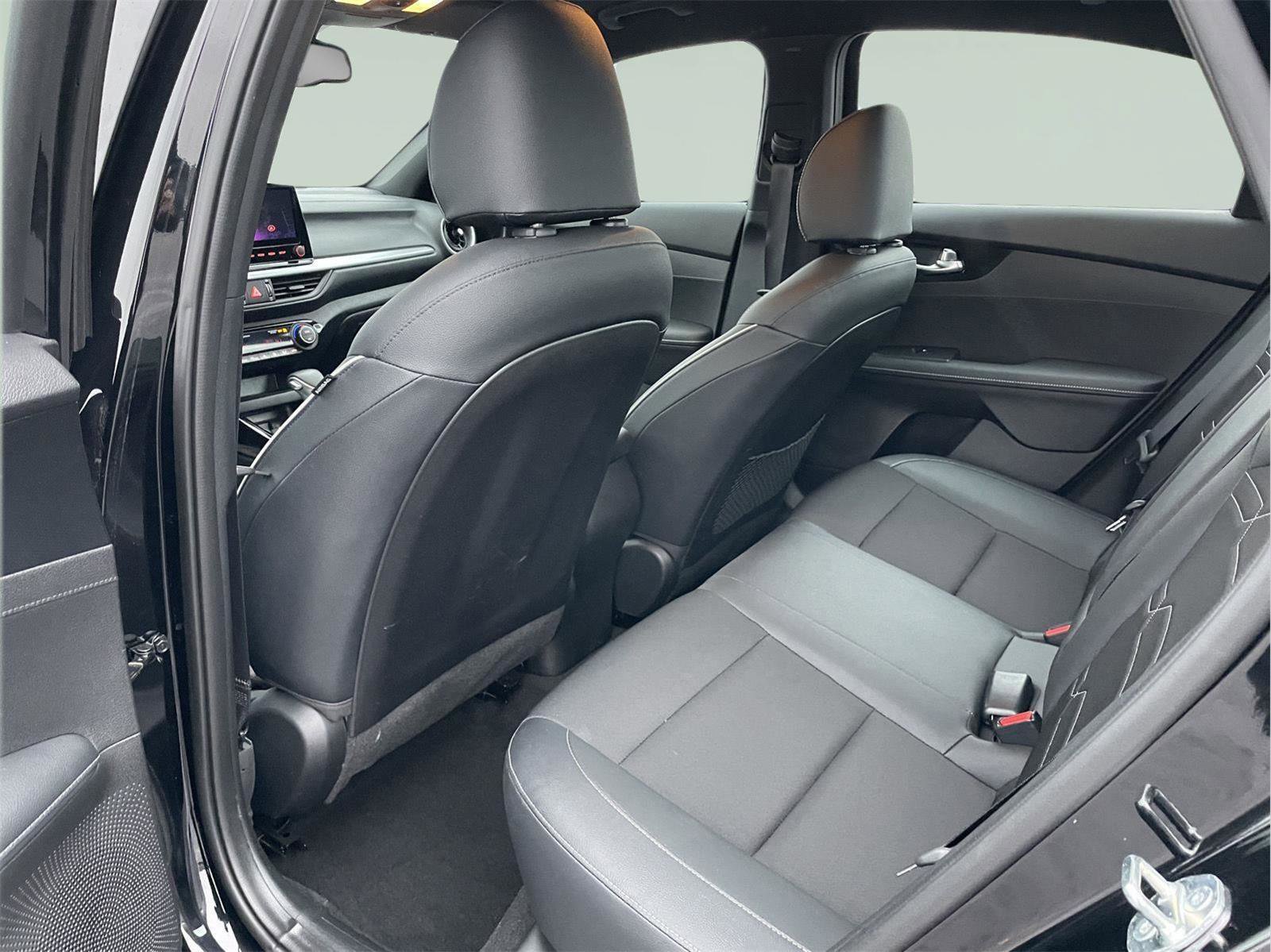 Used 2023 Kia Forte GT-Line w/ GT-Line Technology Package image 14