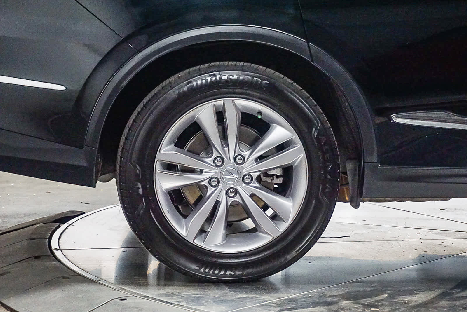 Used 2023 Acura MDX FWD image 5