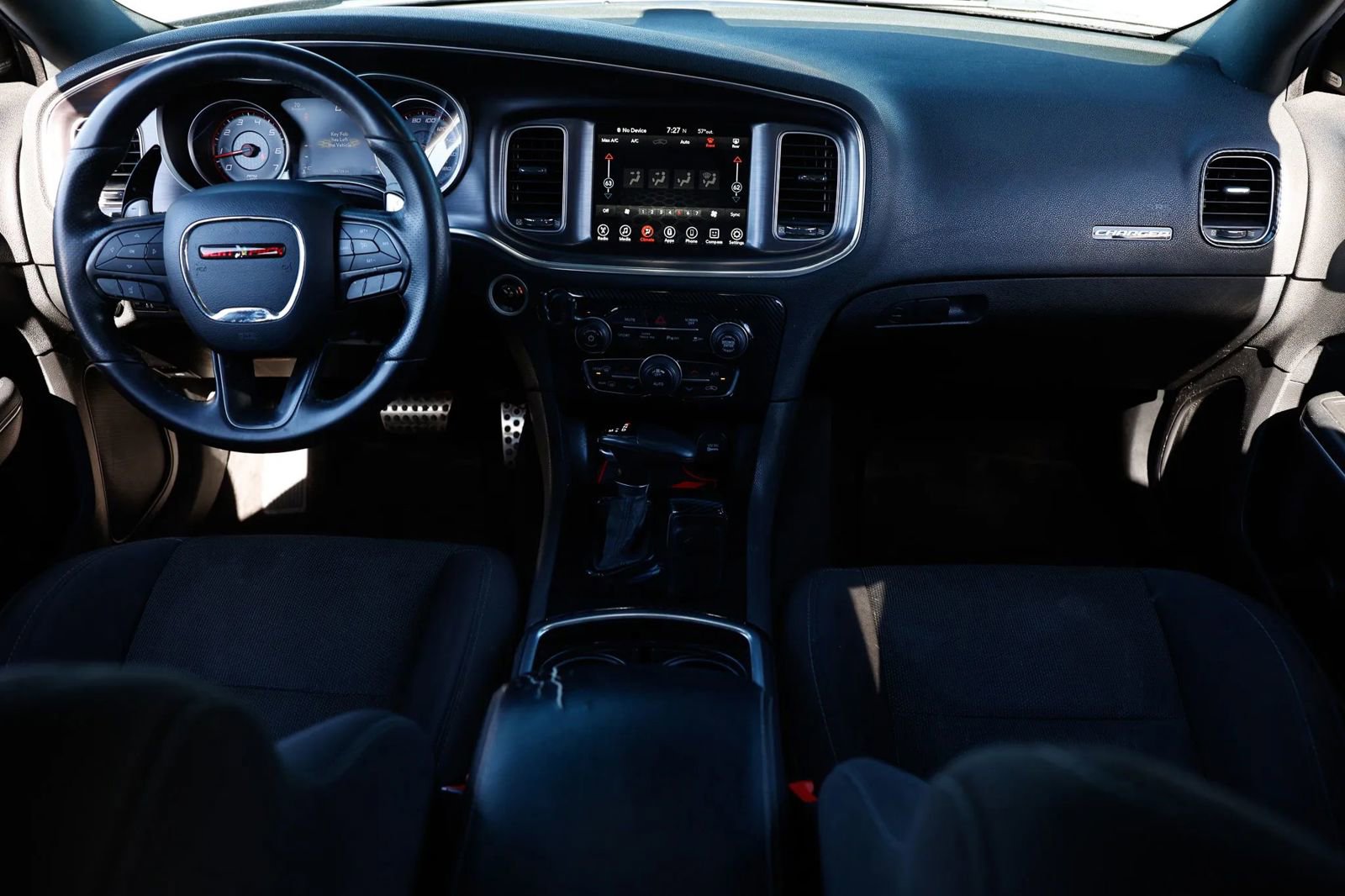 Used 2017 Dodge Charger R/T Scat Pack RWD image 2
