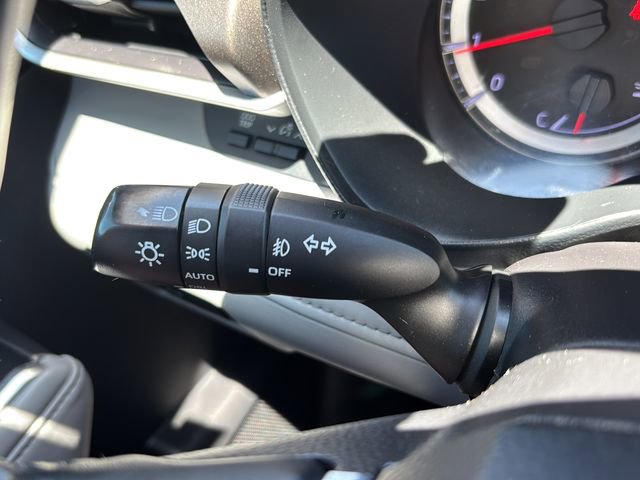 Used 2020 Toyota Highlander LE AWD/4WD image 19
