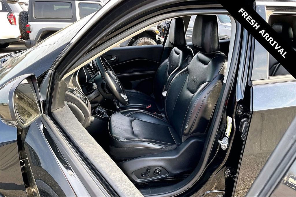 Used 2018 Jeep Compass Limited image 20