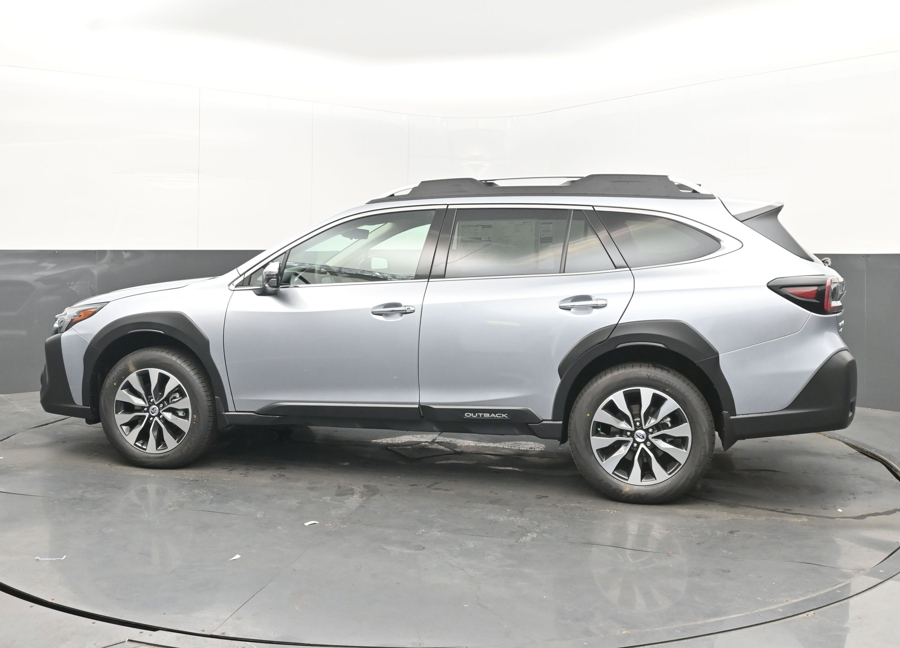New 2025 Subaru Outback Touring XT image 5