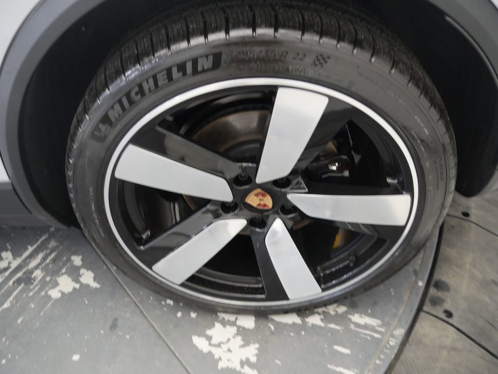 New 2026 Porsche Macan 4 Electric AWD/4WD image 14