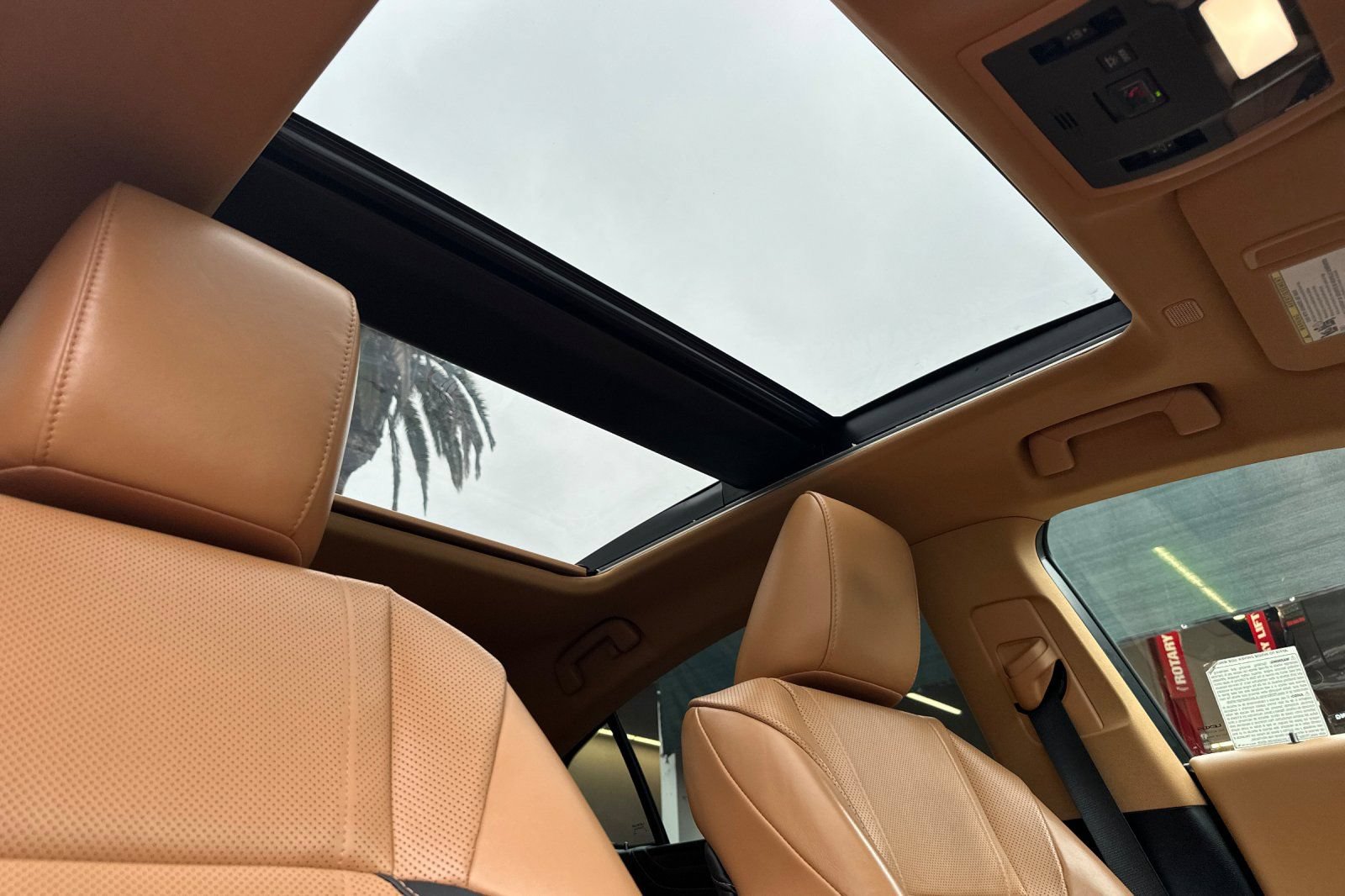 Used 2024 Lexus ES 350 w/ Accessory Package (Z1) FWD image 17
