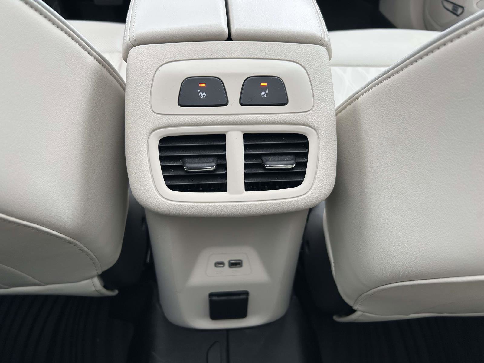 Used 2022 Buick Envision Avenir w/ Technology Package II image 14