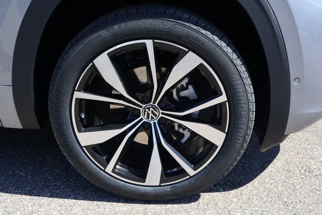 New 2026 Volkswagen Atlas SEL Premium R-Line image 9