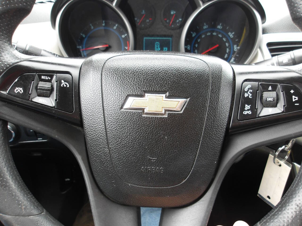 Used 2015 Chevrolet Cruze LT image 14