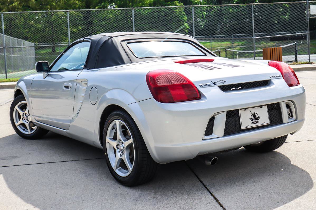 Used 2003 Toyota MR2 RWD image 8