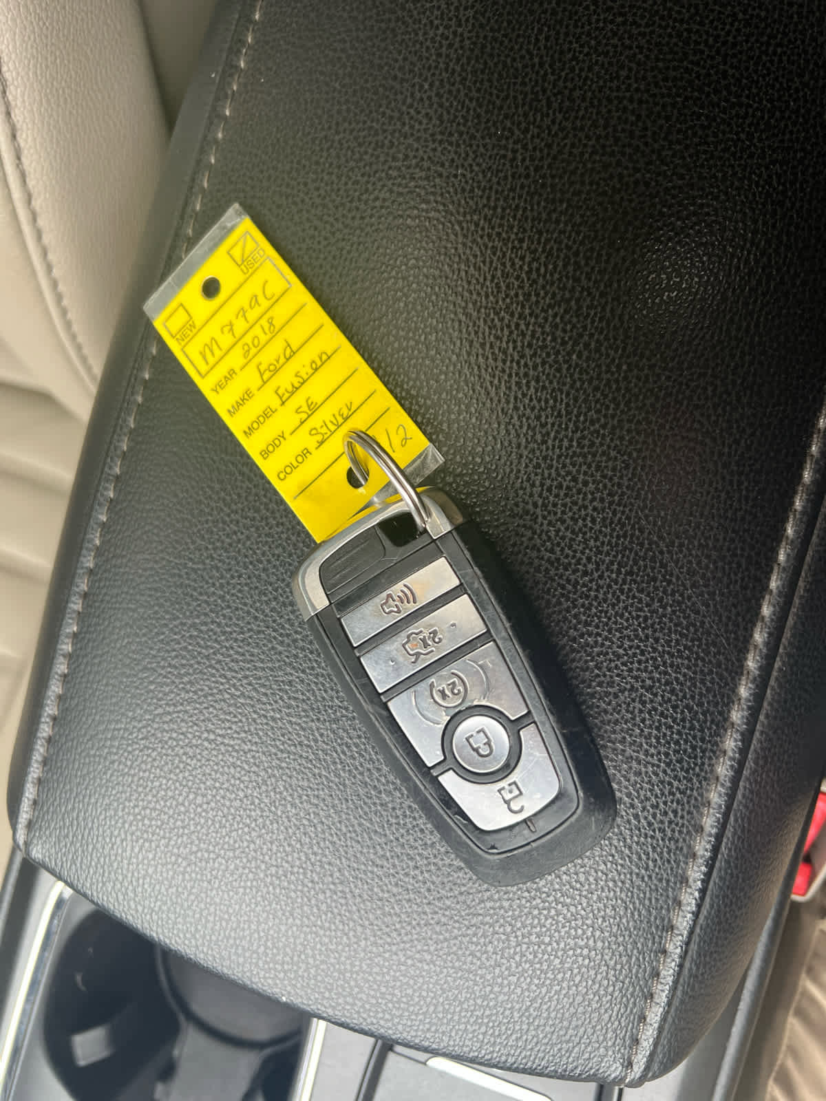 Used 2018 Ford Fusion SE w/ Fusion SE Technology Package image 30