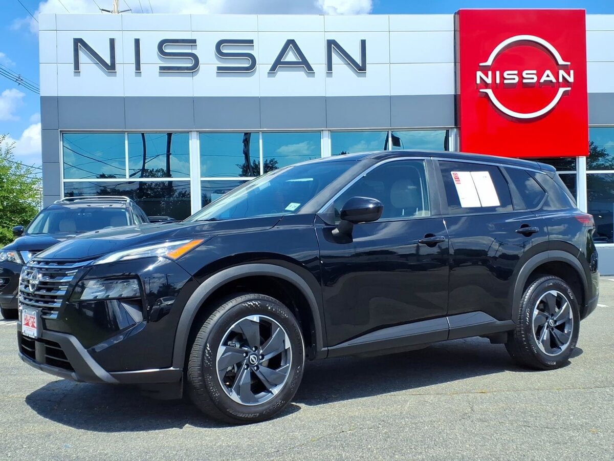 Used 2025 Nissan Rogue SV