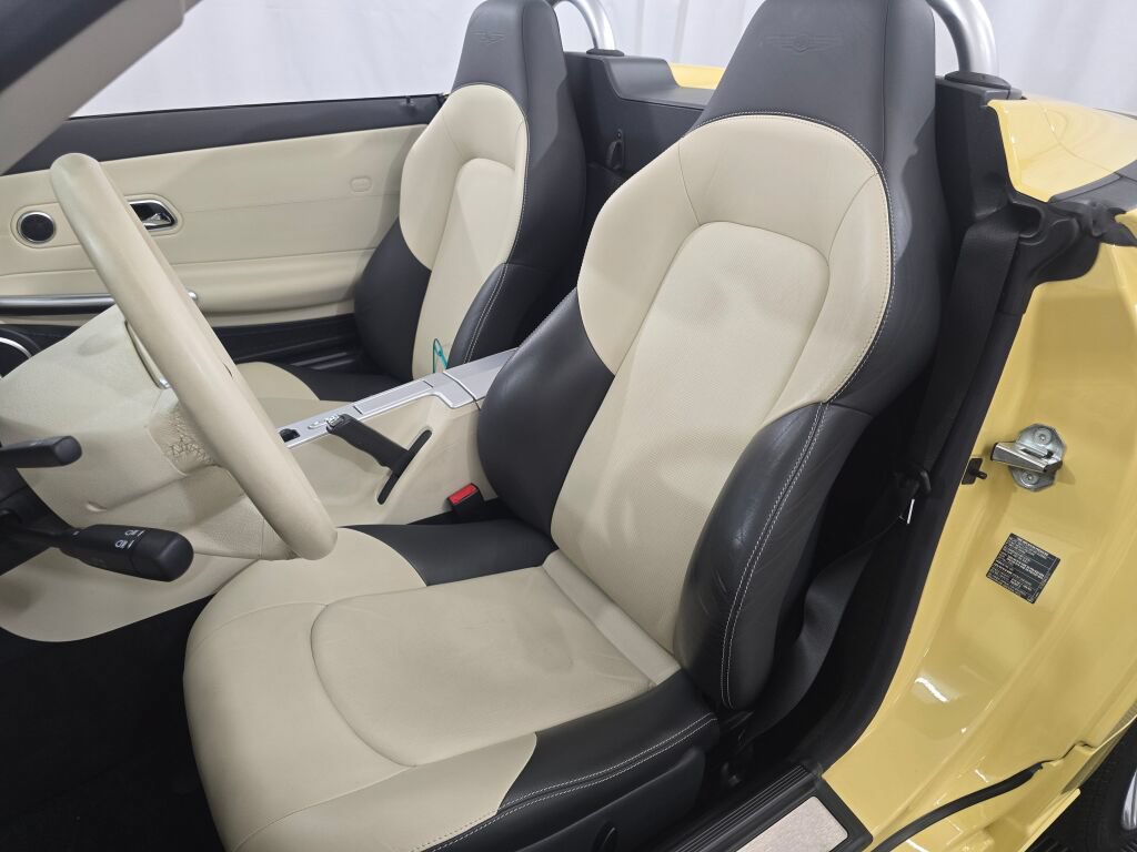 Used 2005 Chrysler Crossfire Limited RWD image 70