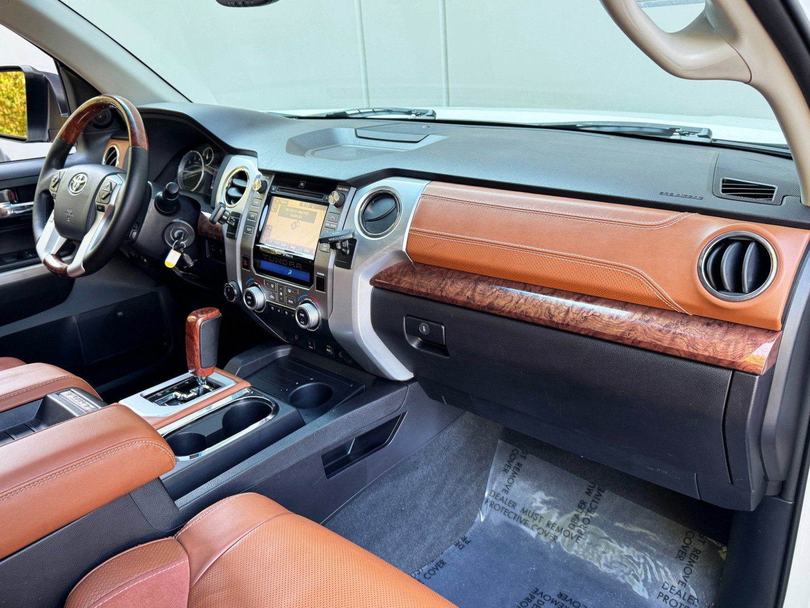 Used 2015 Toyota Tundra 1794 Edition image 12