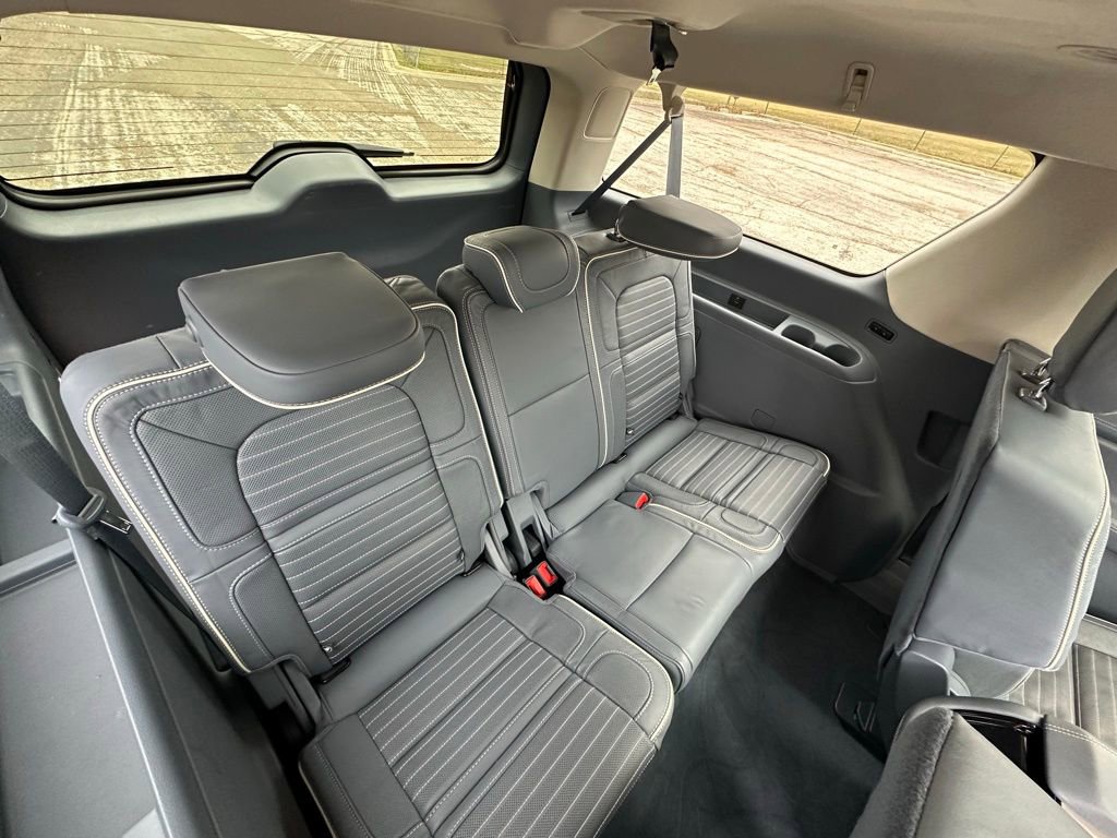 Used 2024 Lincoln Navigator L Black Label image 19