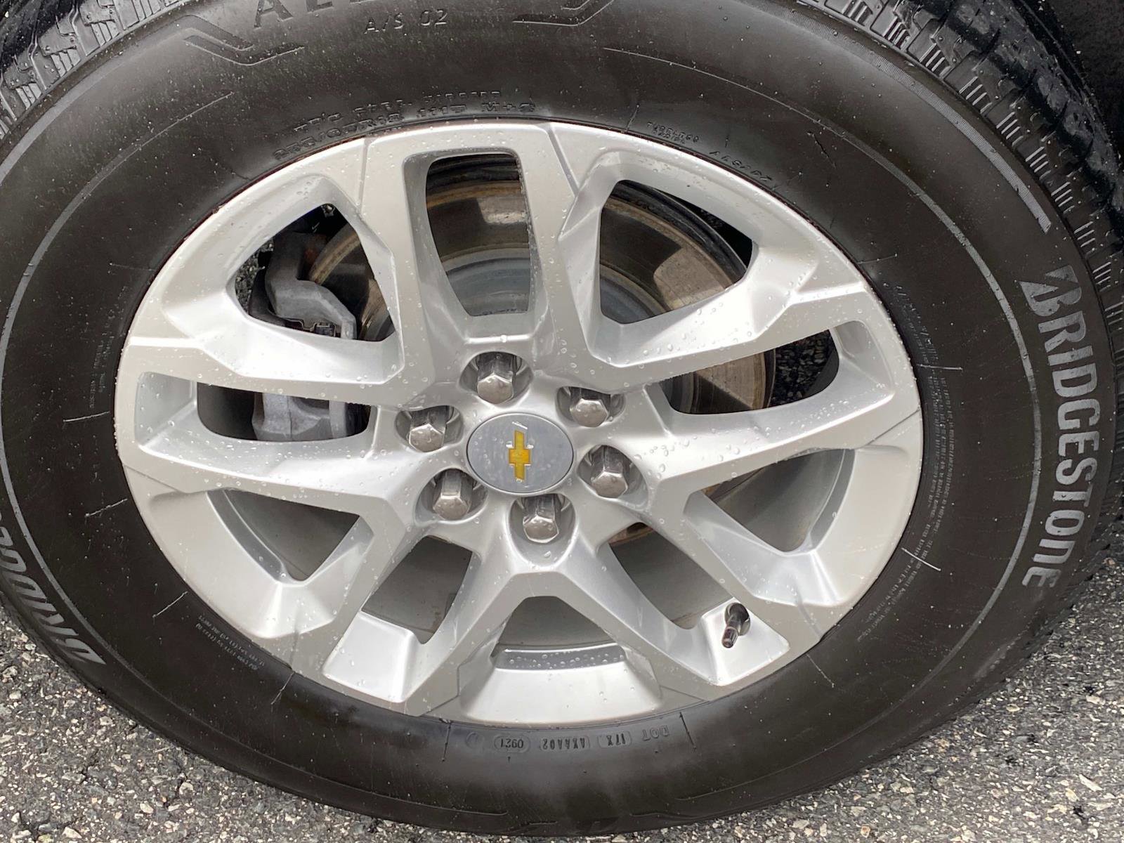 Used 2021 Chevrolet Traverse LS image 25