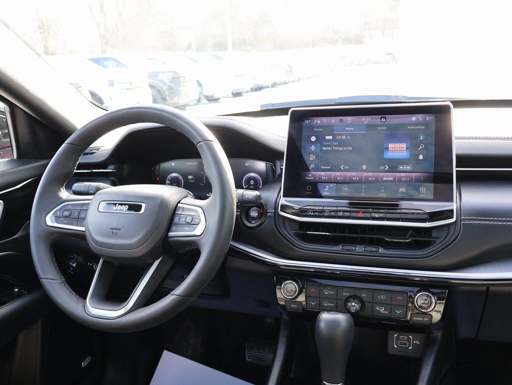 Used 2024 Jeep Compass Limited w/ High Altitude Package image 27