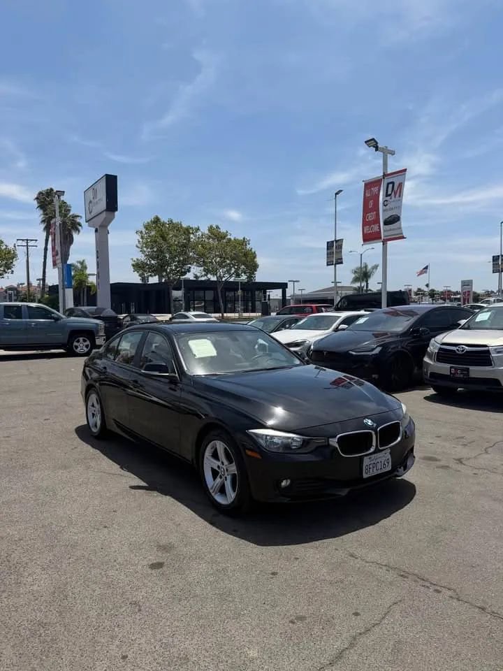 Used 2015 BMW 320i Sedan RWD image 3