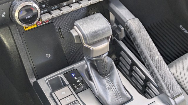 Used 2024 Toyota Tacoma Limited w/ Limited Package (LT) image 17