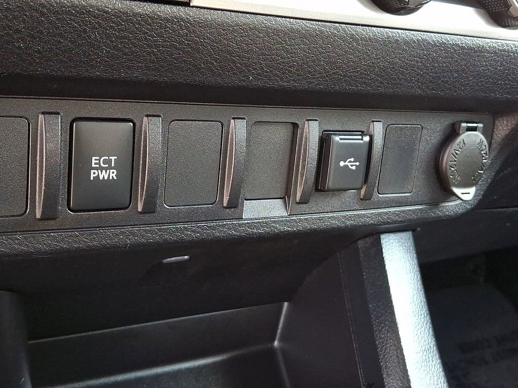 Used 2020 Toyota Tacoma SR AWD/4WD image 22