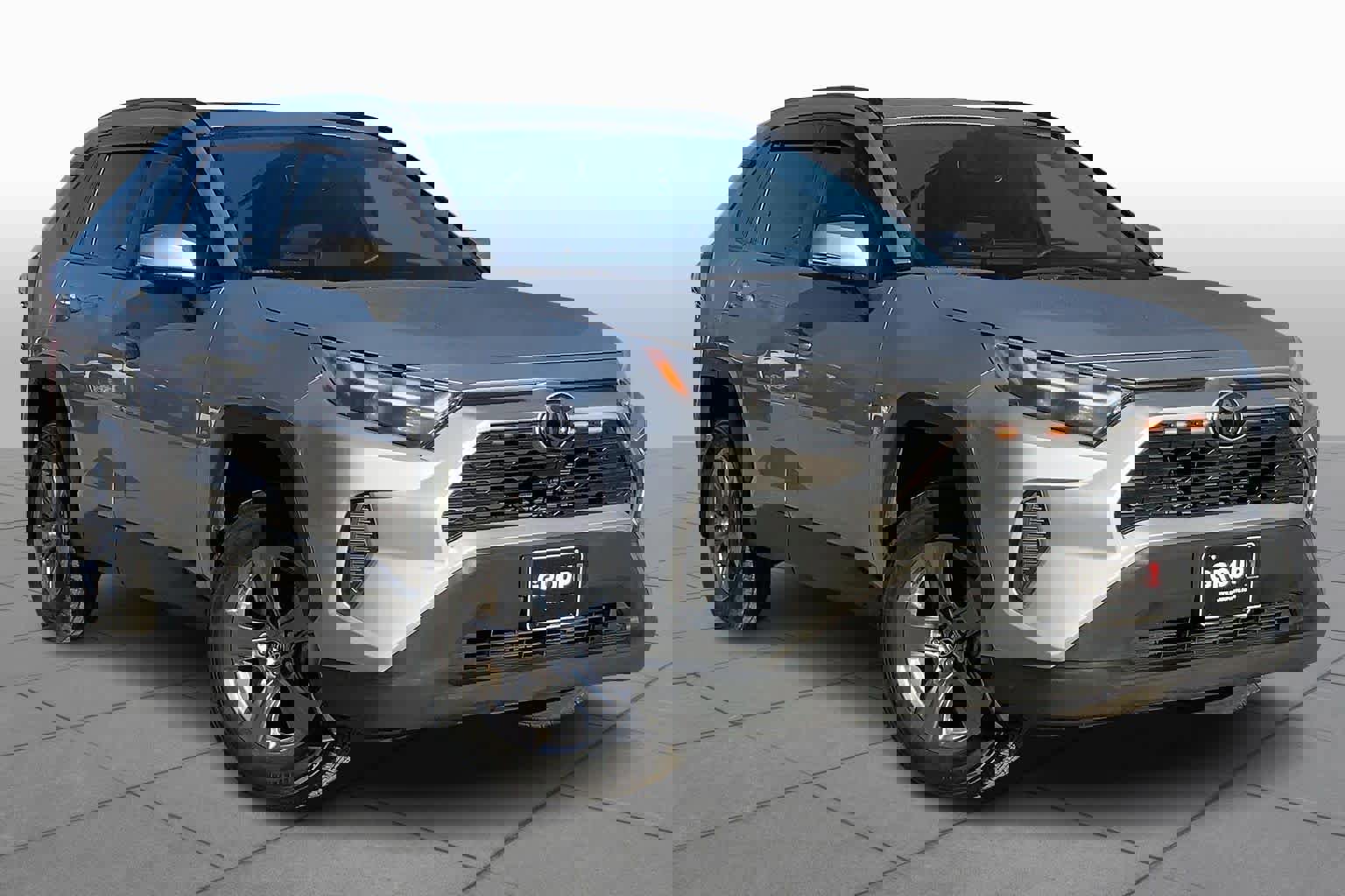 Used 2024 Toyota RAV4 XLE w/ Convenience Package image 3