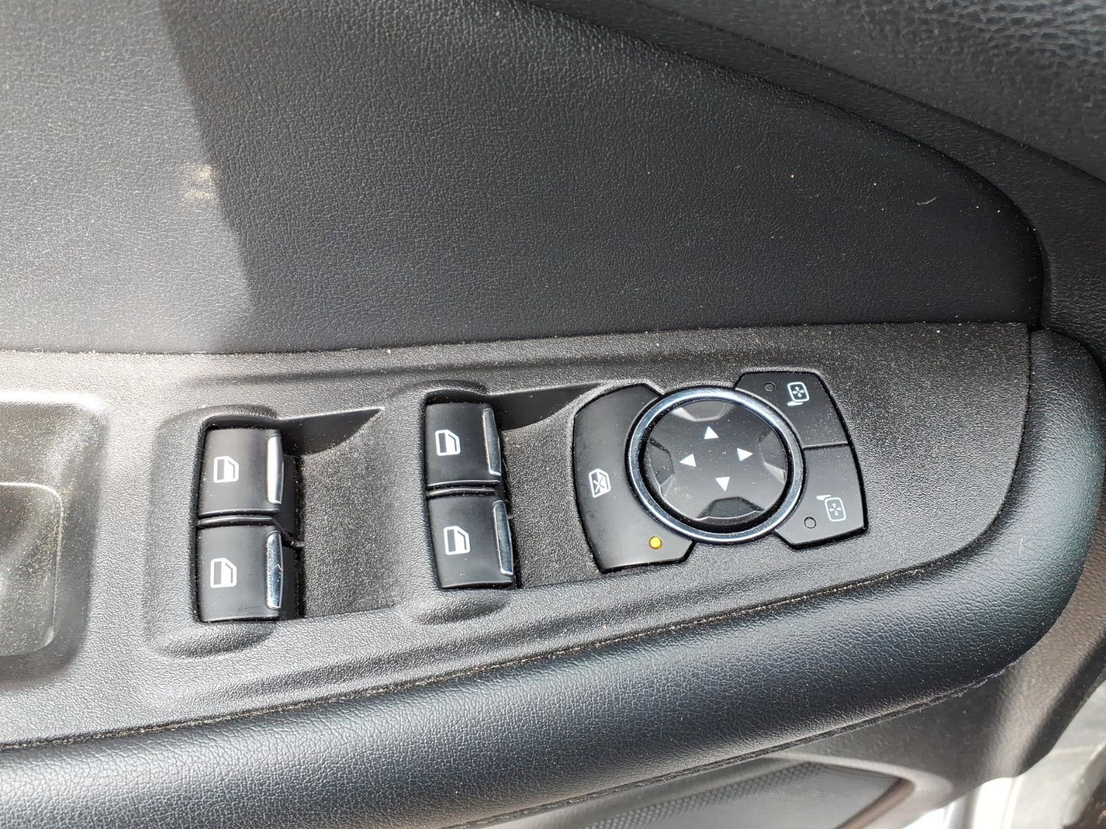 Used 2024 Ford Edge SEL AWD/4WD image 5